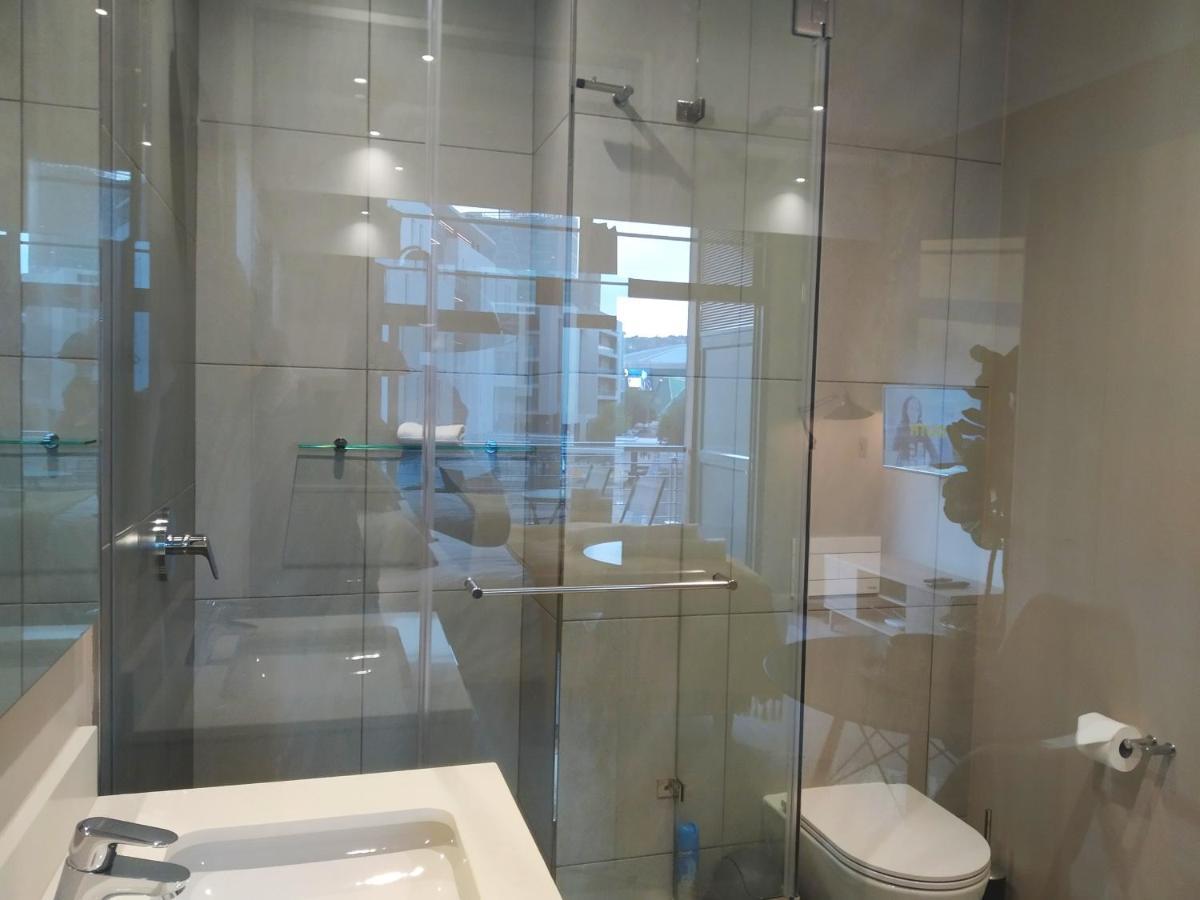 Menlyn Apartment - Studio Претория Экстерьер фото
